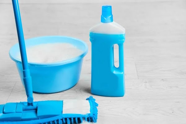 Có nên gia công nước lau sàn để kinh doanh không? Có nên gia công nước lau sàn để kinh doanh không?