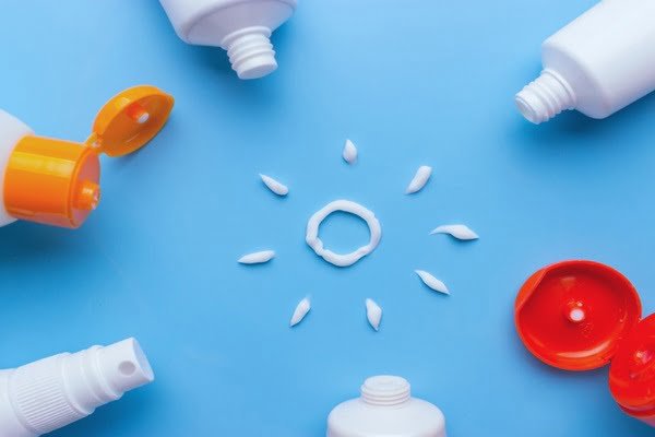 Kem chống nắng với đa dạng mẫu mã từ dạng gel cho đến dạng xịt