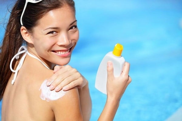 Kem chống nắng kháng nước - sản phẩm không thể thiếu để bảo vệ làn da