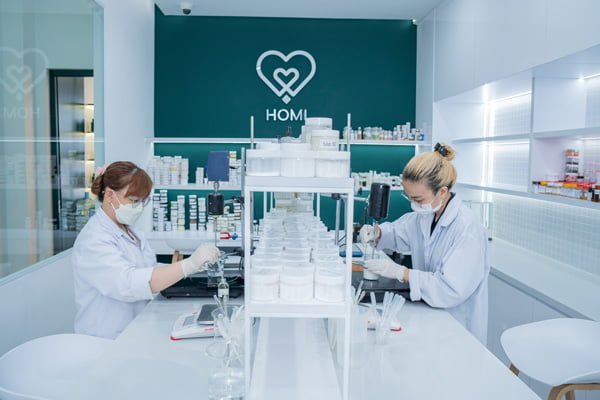 Chuyên gia tại HOMI có chuyên môn và kinh nghiệp dày dặn Chuyên gia tại HOMI có chuyên môn và kinh nghiệp dày dặn